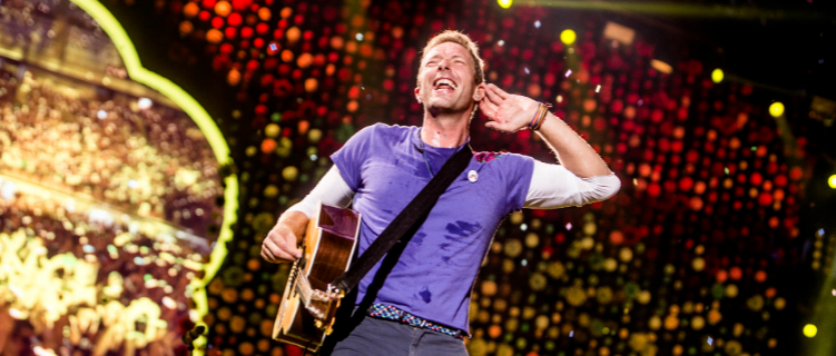 "Sparks" do Coldplay ressurge nas paradas após fim do namoro de Chris Martin
