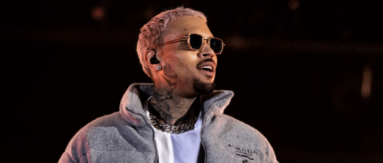 Chris Brown anuncia show no Brasil: “Estou chegando”