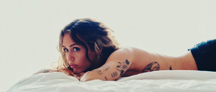 Miley Cyrus comenta indicações ao Grammy com declaração aos fãs: “Hoje celebro vocês”